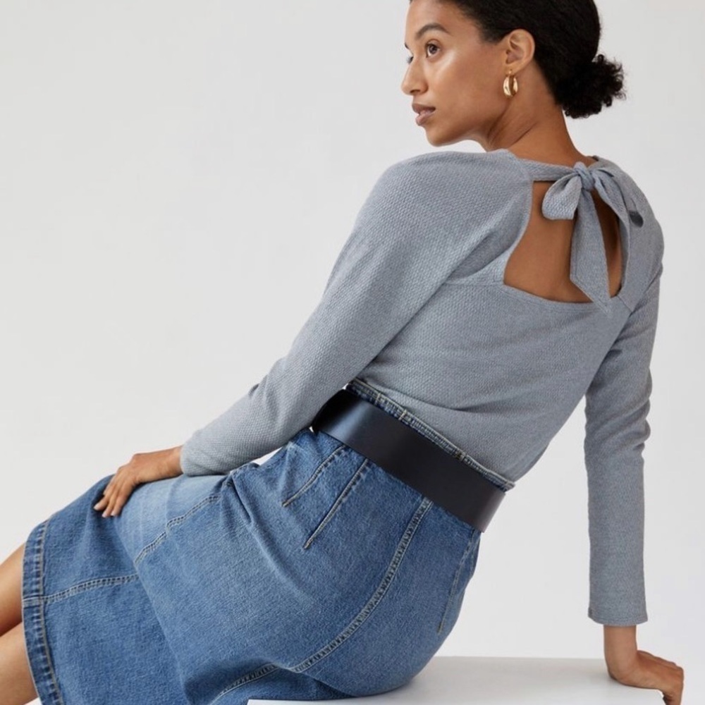 NWT Anthropologie Textured Notch Neck Cutout Bow Back Long Sleeve Top Grey